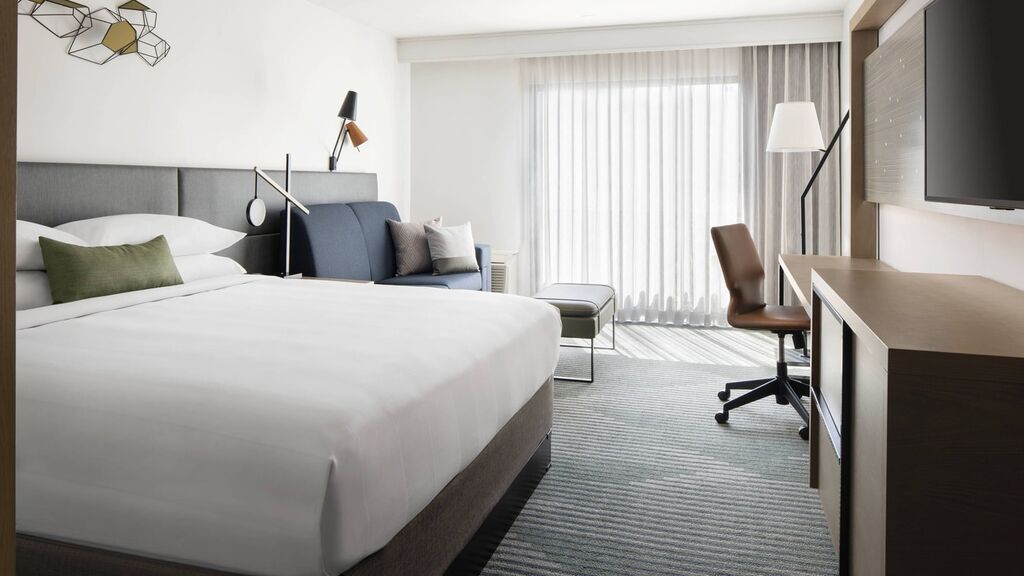 King Room at the Santa Clara Marriott